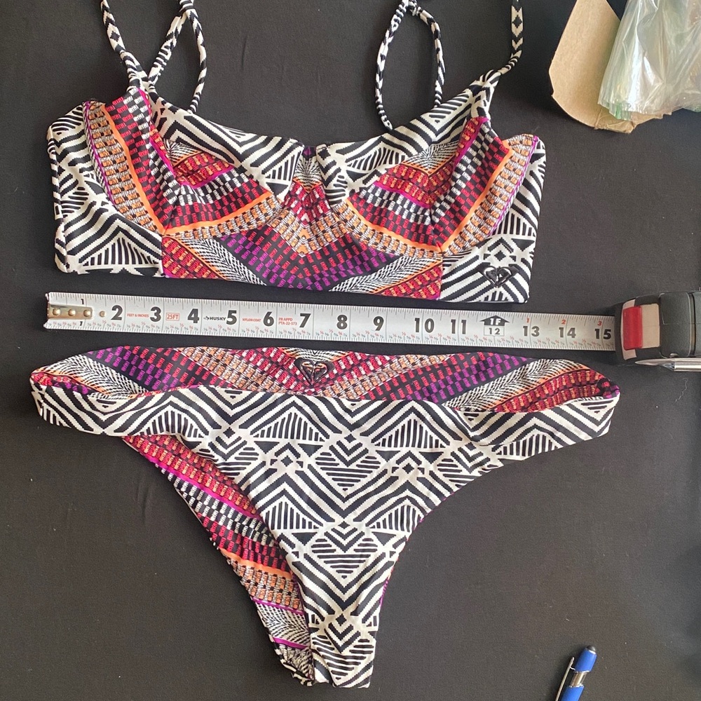 Roxy Colorful Geometric Bikini Set reversible bottom cheeky top M bottom L - Picture 2 of 4